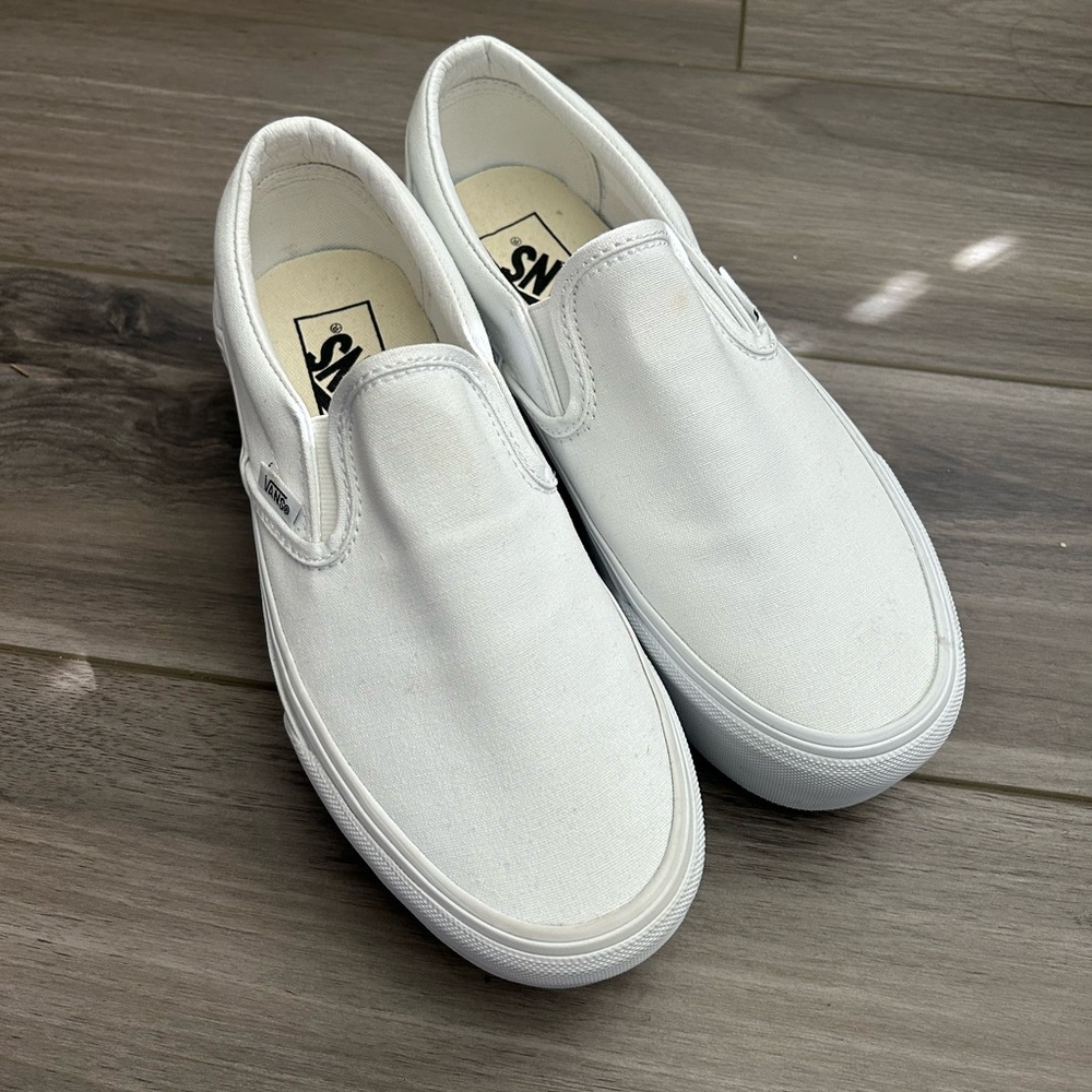 Women’s platform vans